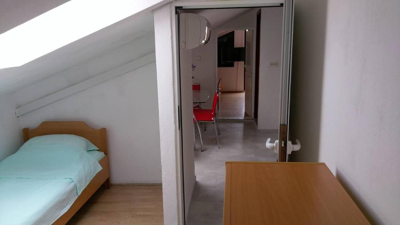 Apartments Davorka Simuni Ngoại thất bức ảnh