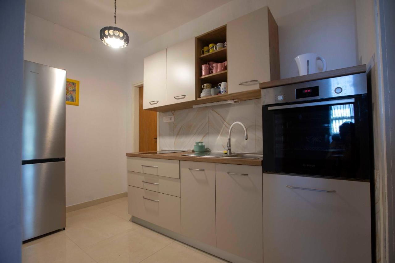 Apartments Davorka Simuni Ngoại thất bức ảnh